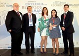 <div class=lightGallery-captions><p>fotografía entrega de premio a la excelencia en RRHH-Canarias</p><p>MAC logra el premio a la excelencia en RRHH en Canarias</p><h4>Material cedido por 272 - MAC</h4><span>20/03/2017</span></div>